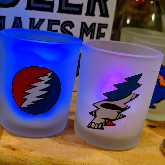 NWOT Grateful Dead Set of 2 Electric Tea Lights and Holders - Picture 2 of 3